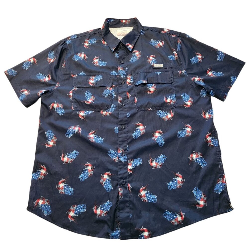 Ocean & Coast Shirt Fishing Vented Button Up Pockets Patriotic US Flag Large EUC